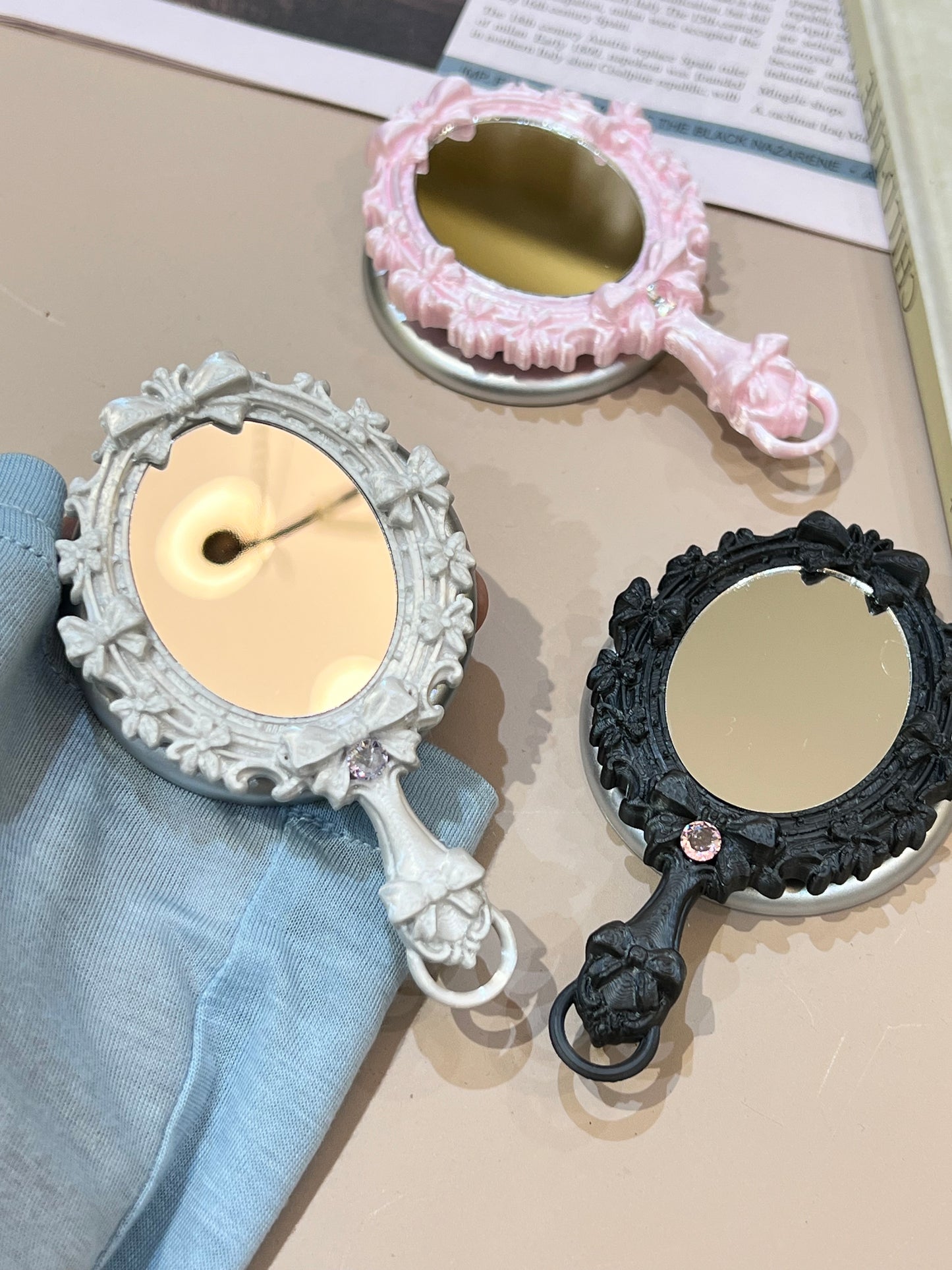 Mirror Bloom Magnetic Phone Grip