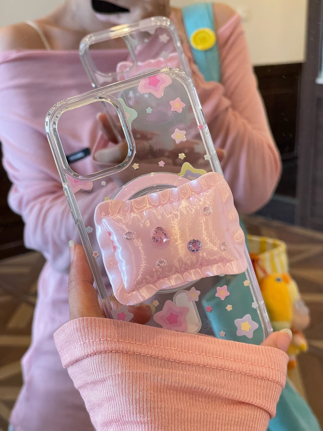 Cute soft-girl accessories styling image for UNICOLOOM Journal
