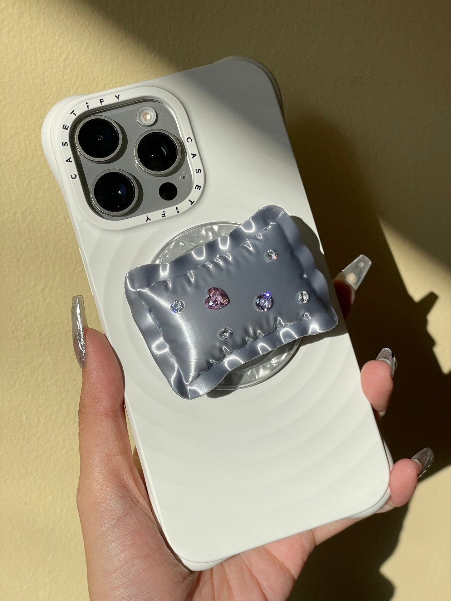Pillow Magnetic Phone Grip