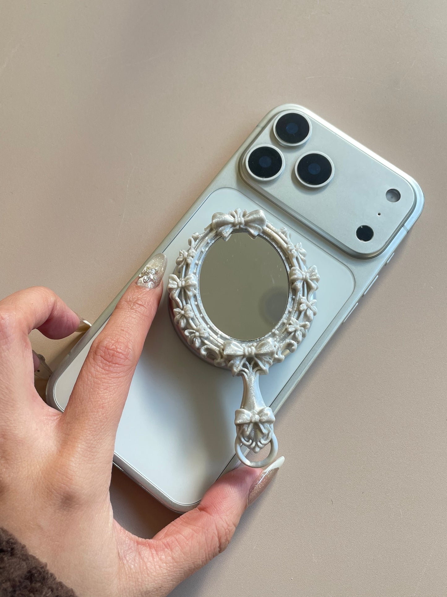 Mirror Bloom Magnetic Phone Grip