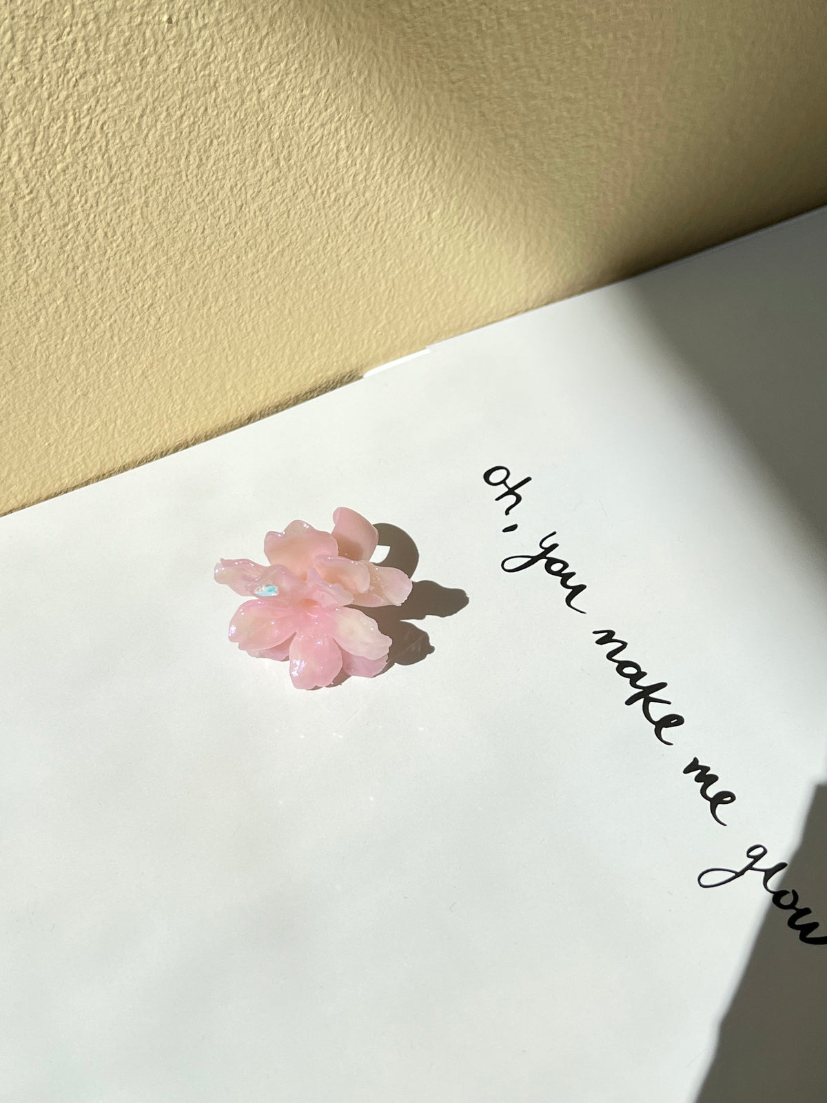 UV Sakura Ring color-changing effect in sunlight