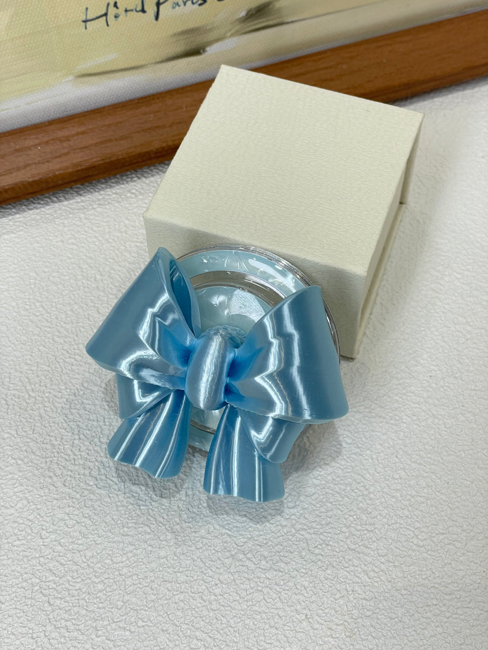 Silk Blue Bow Magnetic Phone Grip detail by UNICOLOOM