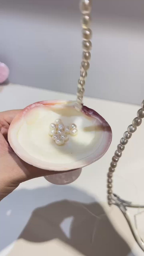 White Bow Pearl Phone Charm making process