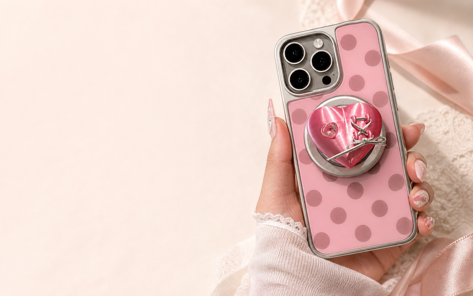 Mechanical Heart Magnetic Phone Grip in a soft sculptural UNICOLOOM atelier scene